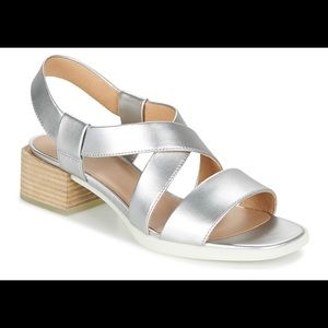 Camper Kobo Leather Sandals Silver NEW IN BOX sz 9